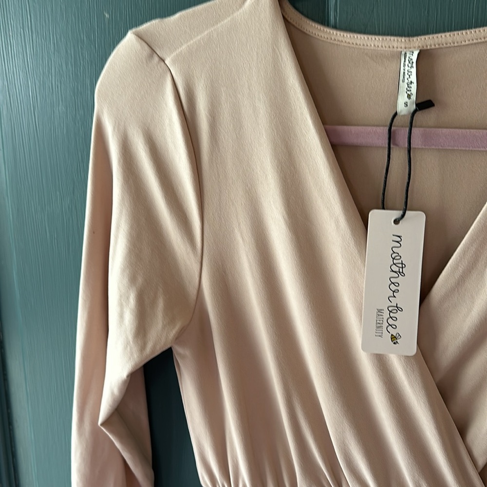 Maternity Dress 🤍 - Picture 5 of 6